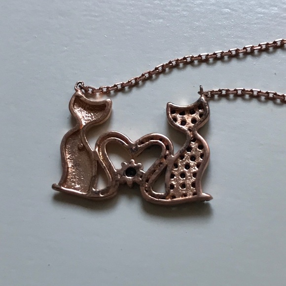 ✨2 FOR $14✨ cat necklace - Picture 3 of 4